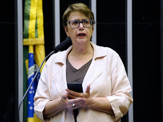 Margarida Salomão PT chega ao segundo turno como a mais votada em